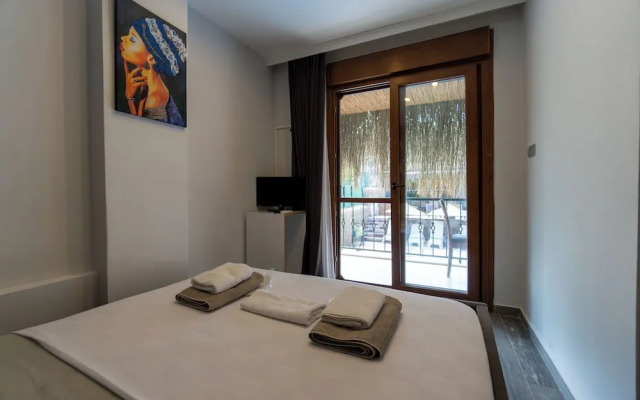 Stone House Foca Butik Otel