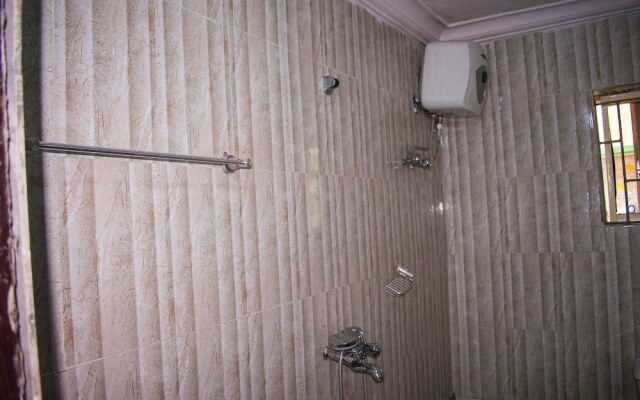 Impex Edge Hotel And Suites