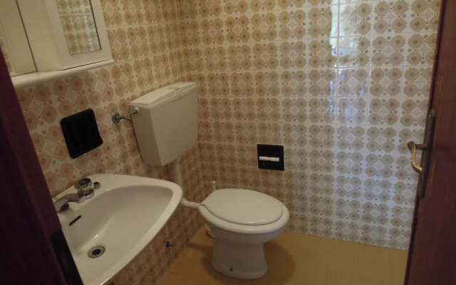 Apartment With Garden In Excellent Location - Beahost