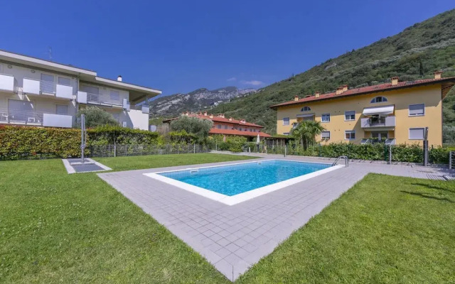 Torbole Relax Pool Balcony Apartment 2