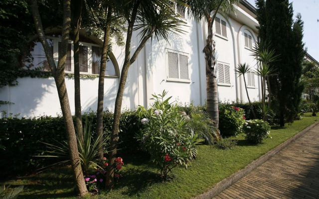 Hotel Leucosya