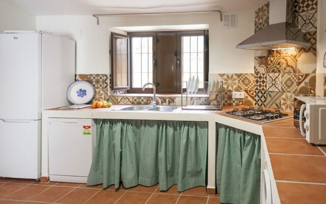 Villa San Nicolas Constantina Canovas