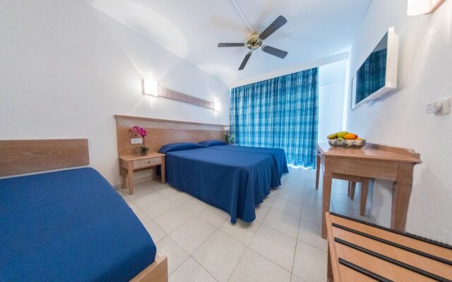 Hotel Club Cala Romani