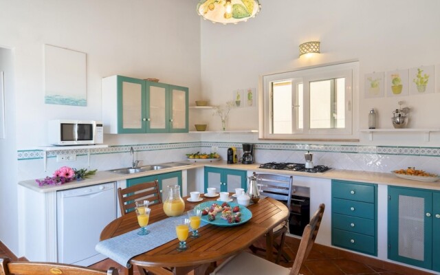 Villa Le Sorbe 12 in Caronia