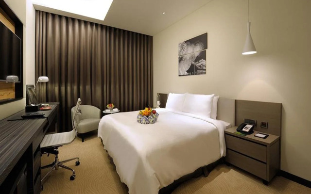 Golden Tulip Glory Fine Hotel