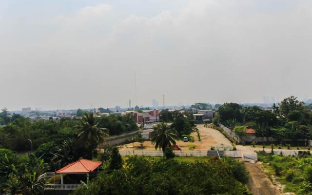 Cozy Living Studio Room At Urbantown Serpong Apartment