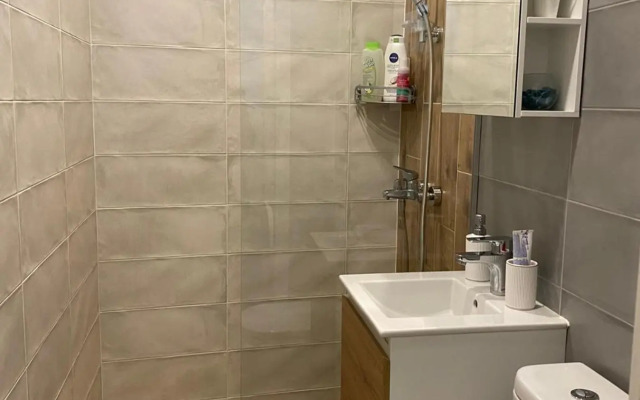 Уютен апартамент на 3 мин. от главната и Капана +паркинг