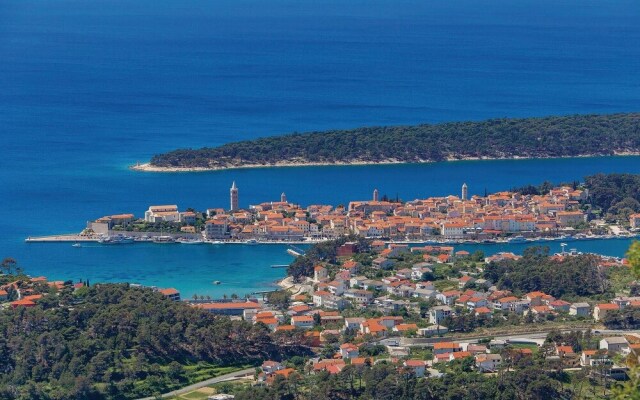 Awesome Apartment in Rab With Wifi and 2 Bedrooms