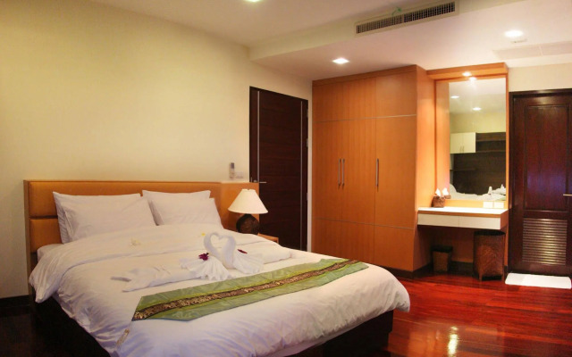 Grand Hill Residence