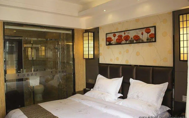 Peach Blossom River Hotel