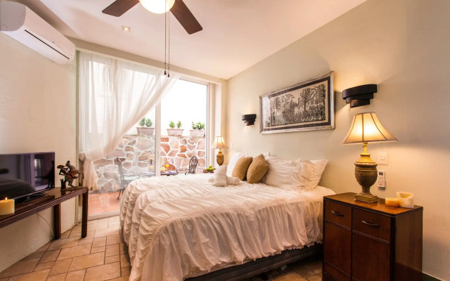 Garlands del Rio Riverside Boutique Hotel