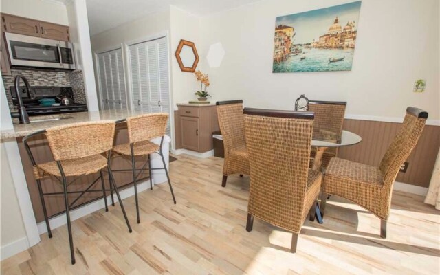 Sandpiper Cove Canal by Holiday Isle