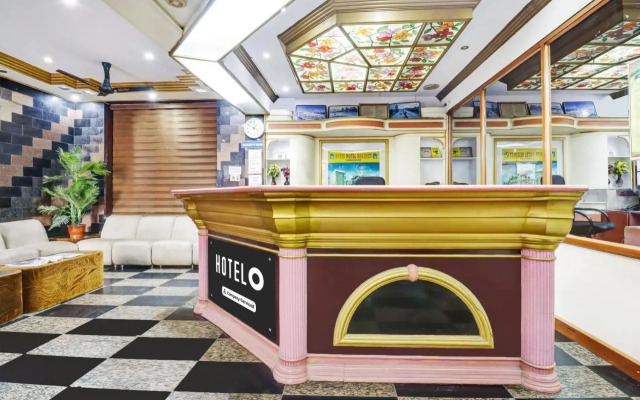 OYO 15837 Hotel Rvee's Regency