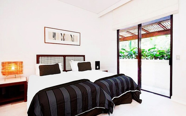 Temple 121 Modern Spacious Palm Cove 2 Brm 2 Bth Resort Apartment With Courtyard – Guest Rooms – Cairns