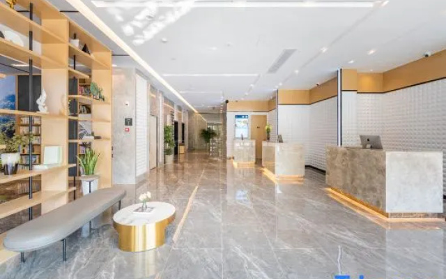 Wuxi Huishan Wanda Plaza Zhenghe Avenue Atour Hotel