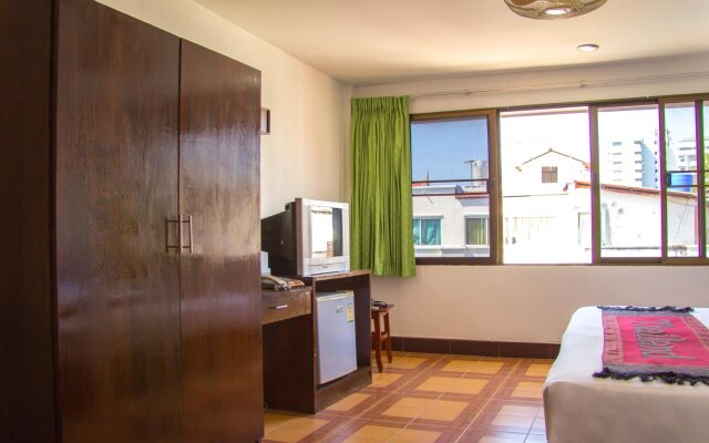 Sanuk Sabai Inn