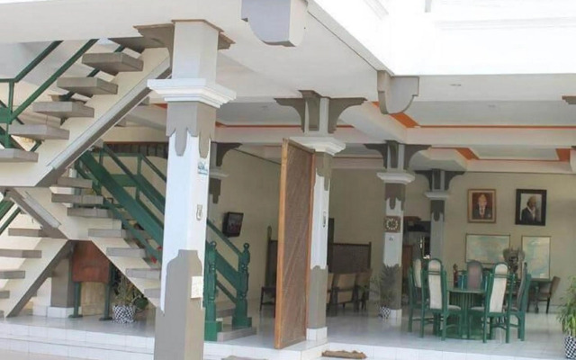 OYO 1384 Pulau Bali Hotel