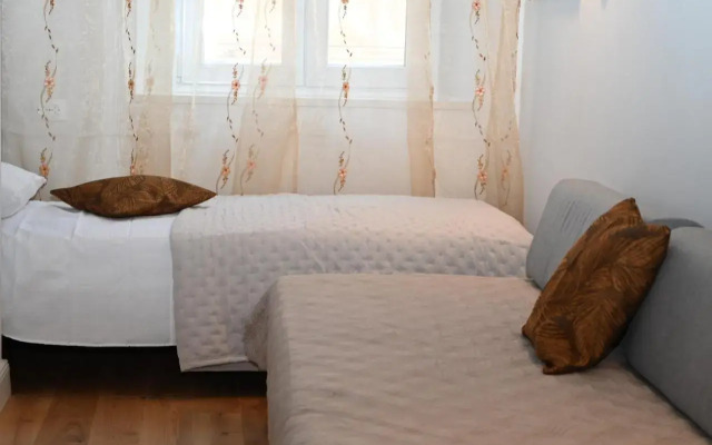Old Town Apartment