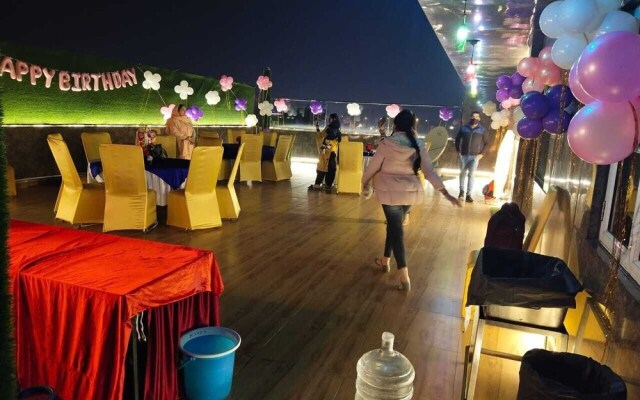Airport Hotel Mahal
