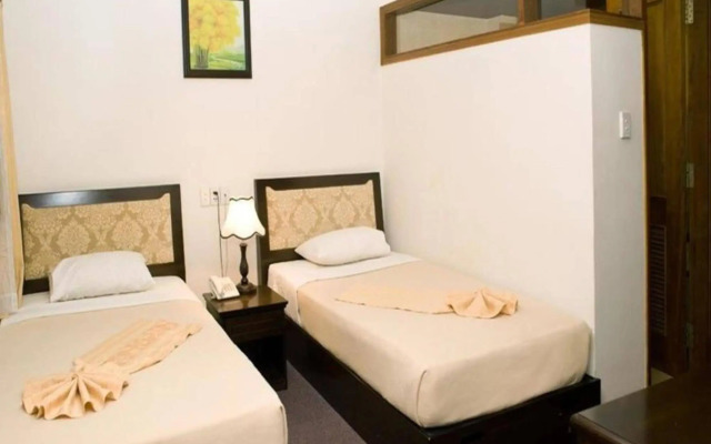 Dong Kinh Hotel