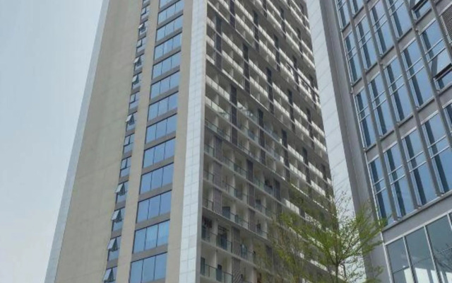 Qing shi guang apartment(greenland Central Plaza store)