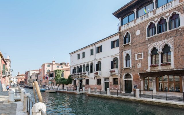 IH Hotels Venezia Salute Palace