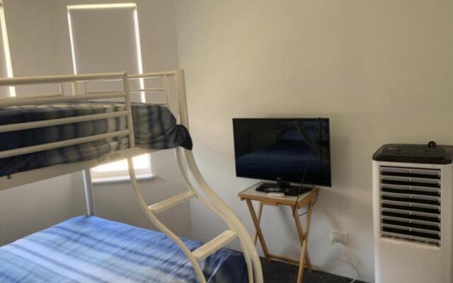 Unit 5 Sanctuary Shores, Kings Beach - Free Wifi!
