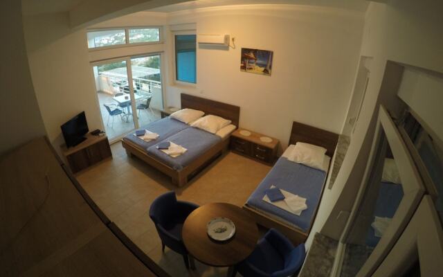 Belvedere Apartments with Seaview