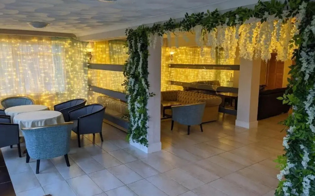 Mayfair Hotel