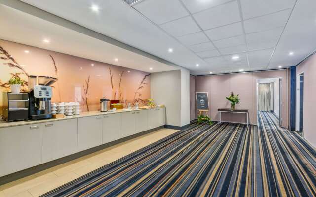 Quality Suites Pioneer Sands