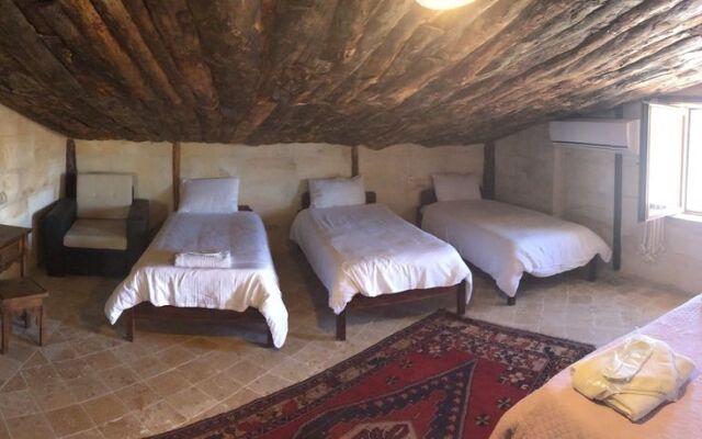 ShoeString Stone House