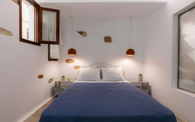 Arco Naxos Luxury Apartments