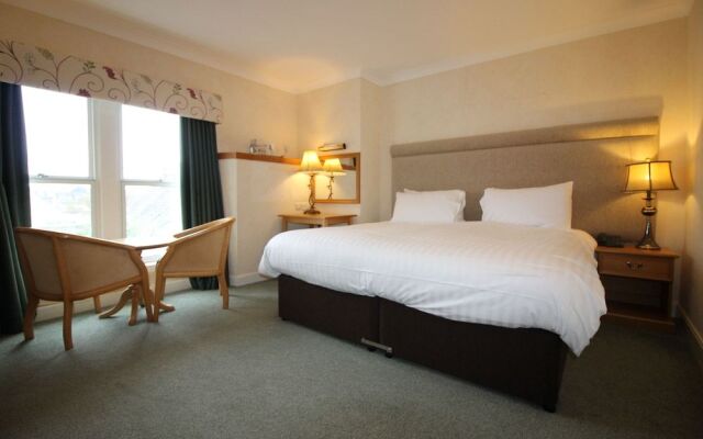 Parkstone Hotel