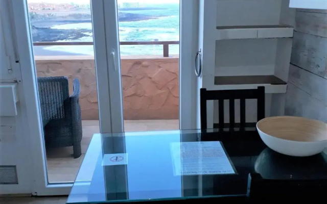 One room flat at the beach near house "Sanmao"