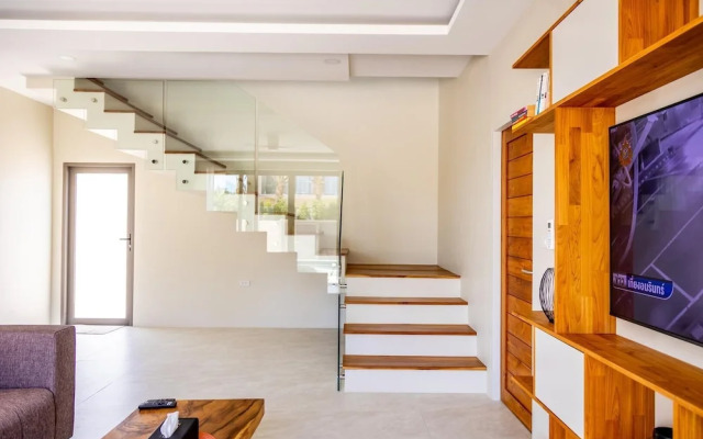 3 Bed Pool Villa Near The Beach KBR29