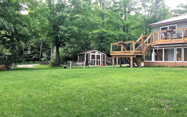 TO Stays - Waterfront Lake House Retreat