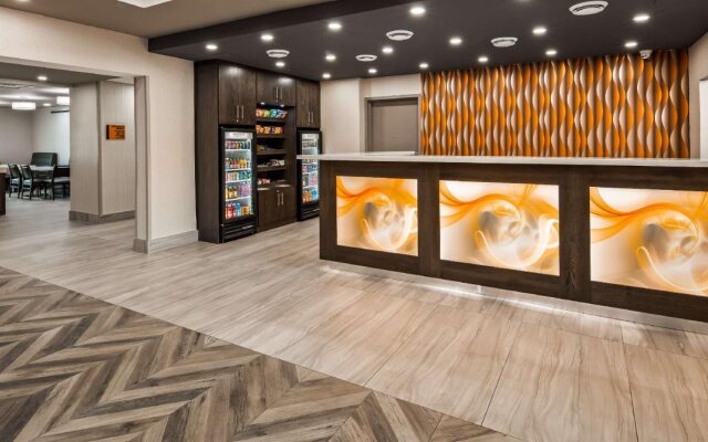 Best Western Plus Executive Inn
