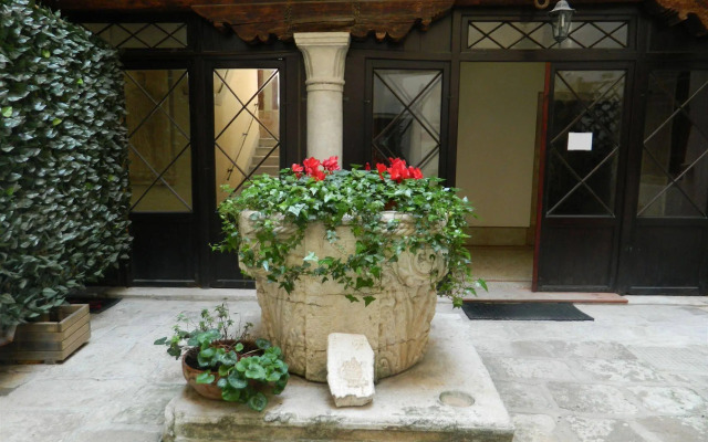 Ca' Foscolo Residence