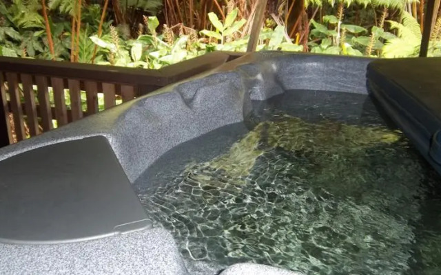 Volcano Country House