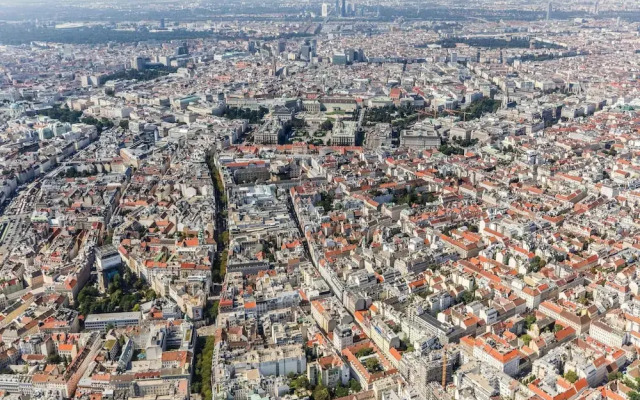 Studio in Vienna Near Museumsquartier