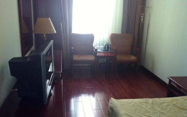 James Joyce Coffetel·Renmin University Metro Station