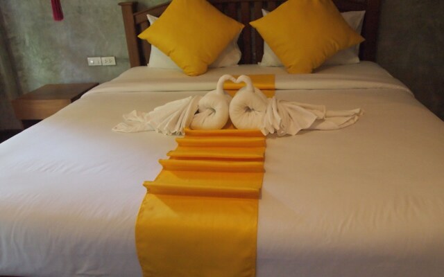 Phatchara Boutique Hotel - Hostel