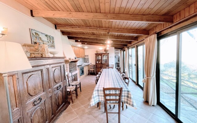 Torretta Sleeps 5 With Pool and Exclusiv
