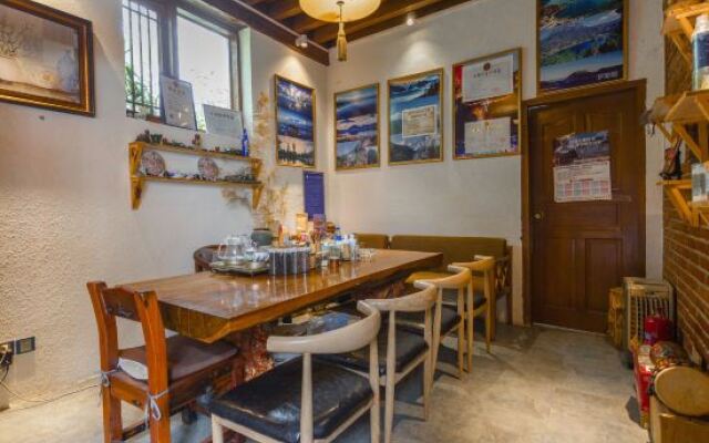 Yulin Lanshan Inn