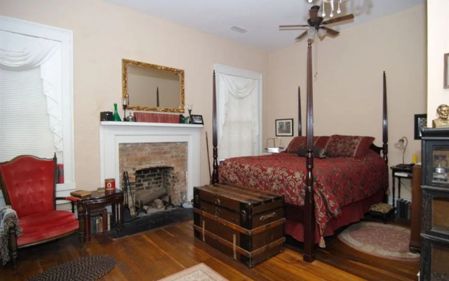 Hall Place Bed & Breakfast