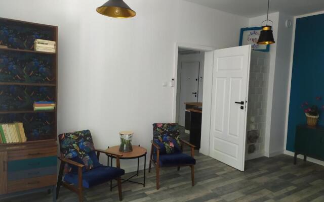 Lawendowo- sauna jacuzzi domki w ogrodzie i apartamenty w kamienicy