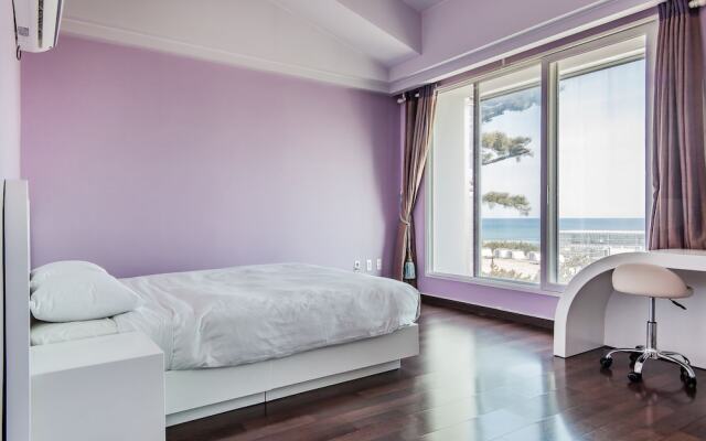 Pine Beach Hotel
