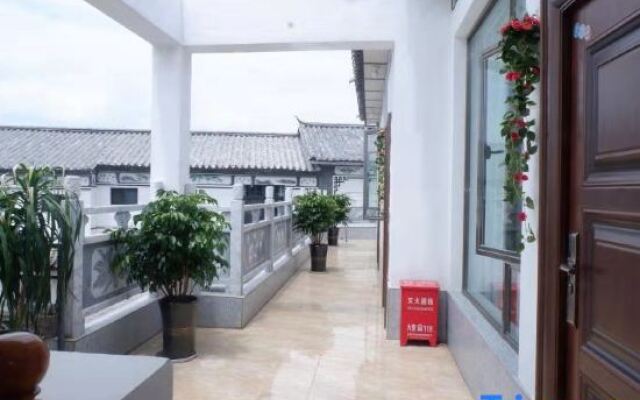 Tingfeng Courtyard Inn