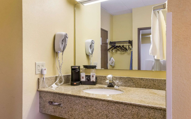 Quality Inn & Suites CVG Airport