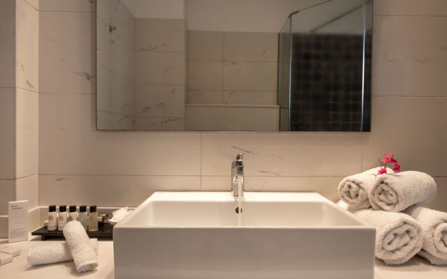 Splendour Hotel and Suites